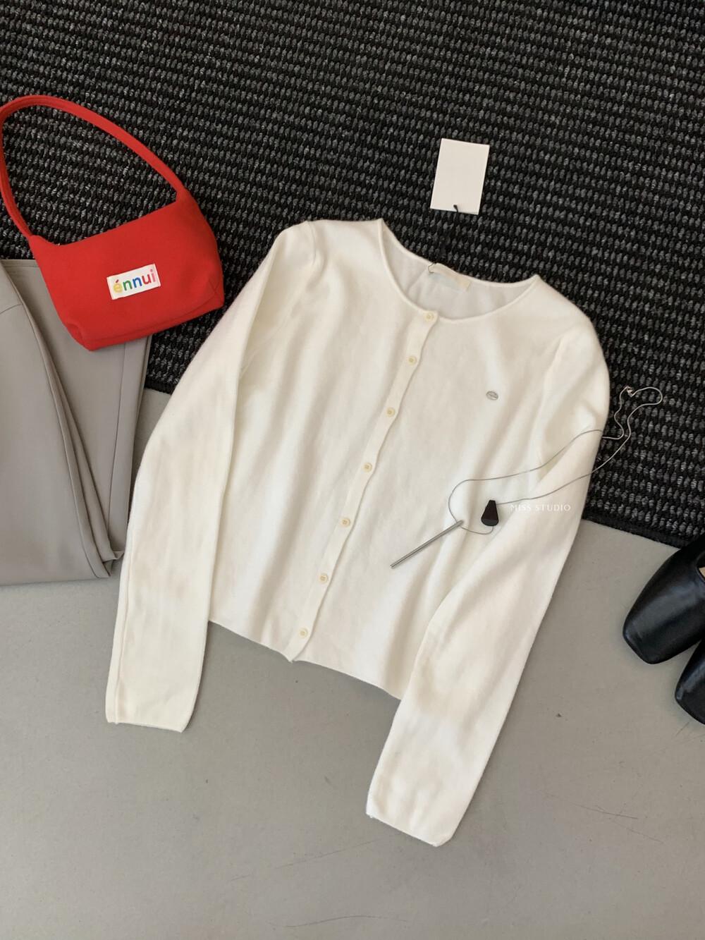 

МИСС: Кардиган простой вязки из серии Colorful Silver Label A0831 One Size