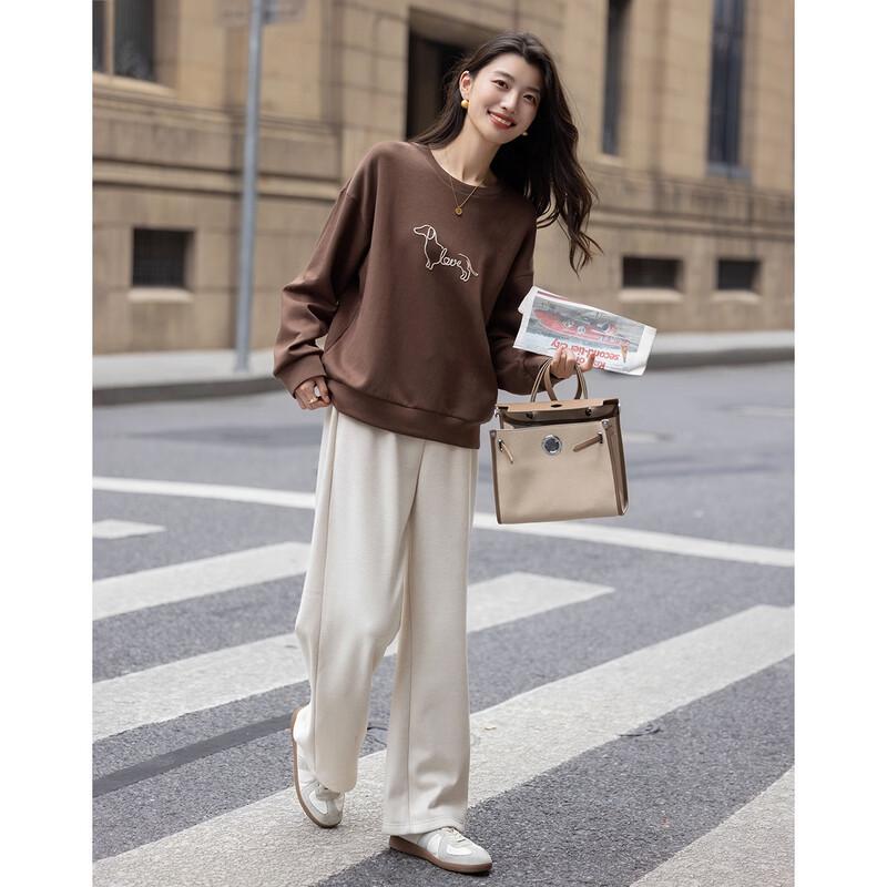 Demana Women's Embroidered Air Layer Sweatshirt