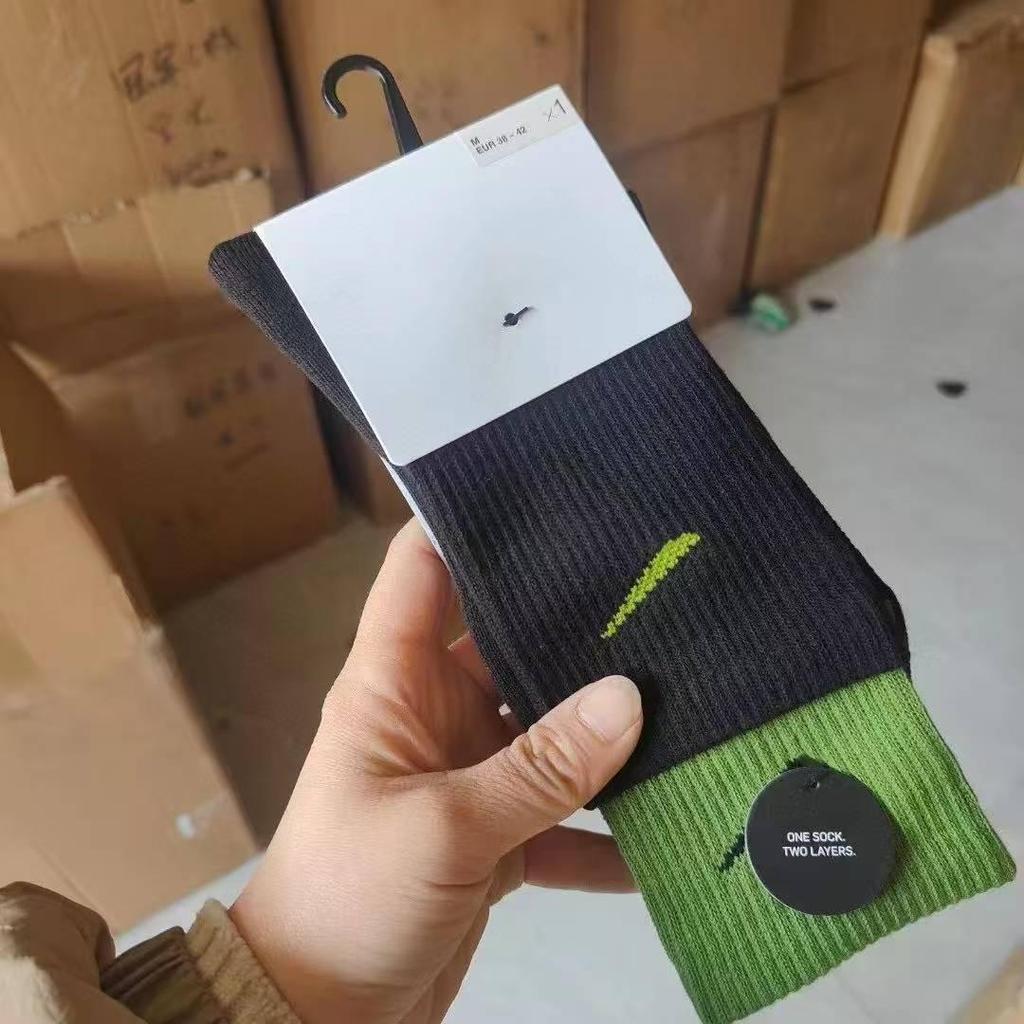Su Wan Naike Si Double-Layer Color Block High Tube Thick Terry Sports Socks