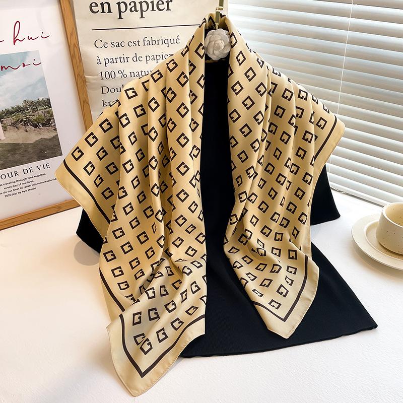 Luxury  Bohemian Print Square Scarf Elegant Ladies Satin Silk Feeling Shawl Stylish Women'S Decorative Beach Towel
