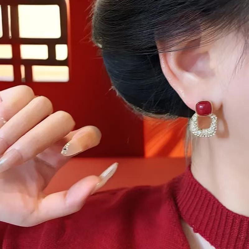 

Geometric Red Ankola 925 Silver Earrings for Women - Festive Autumn/Winter Temperament