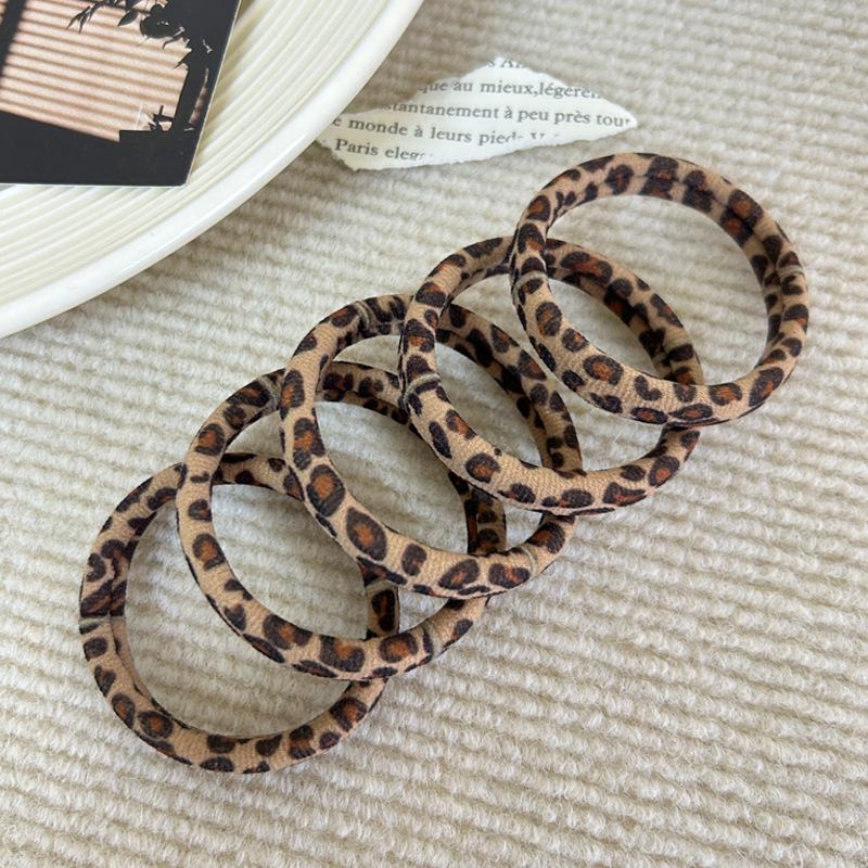 

Эластичная резинка для волос с леопардовым принтом - Минималистичная, не повреждающая волосы, универсальная резинка для пучка