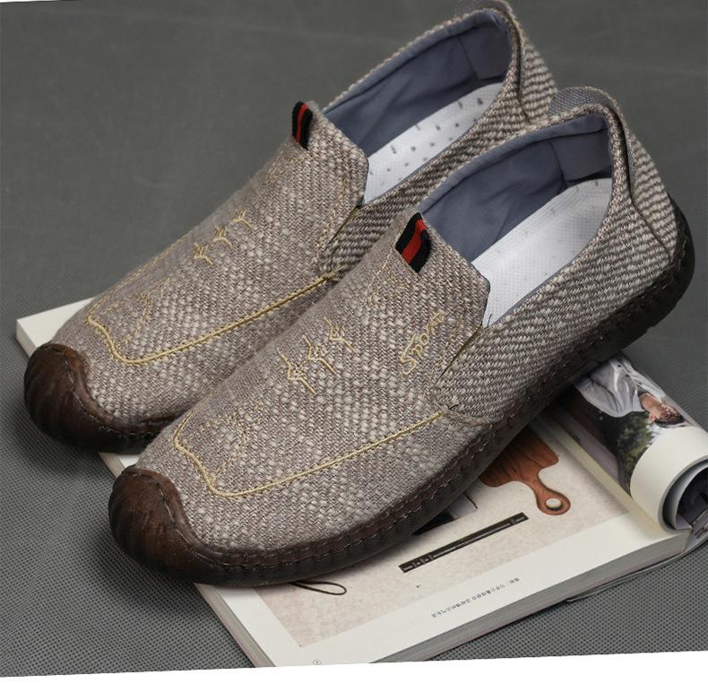 

Old Beijing cloth shoes for men with soft soles, wear-resistant, breathable and light, one-pedal lazy, middle-aged and elderly father, casual shoe 44