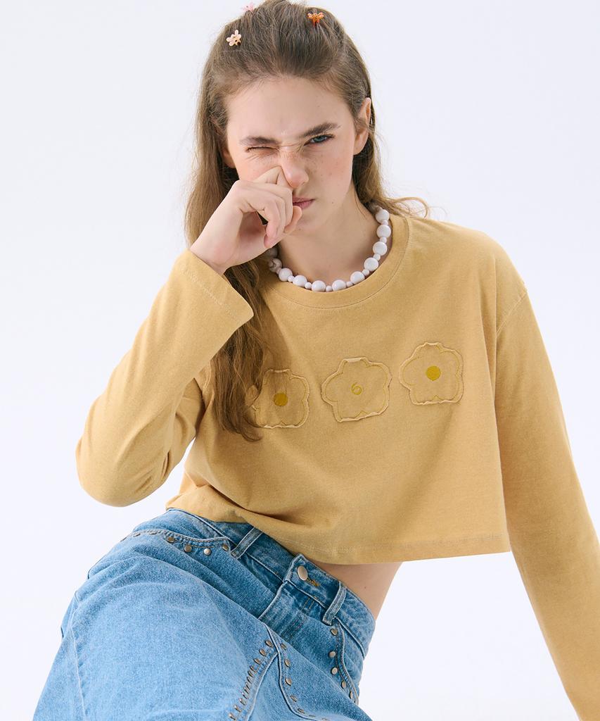 JUNEJUNE SPACE Flower Applique Crop T_Mustard