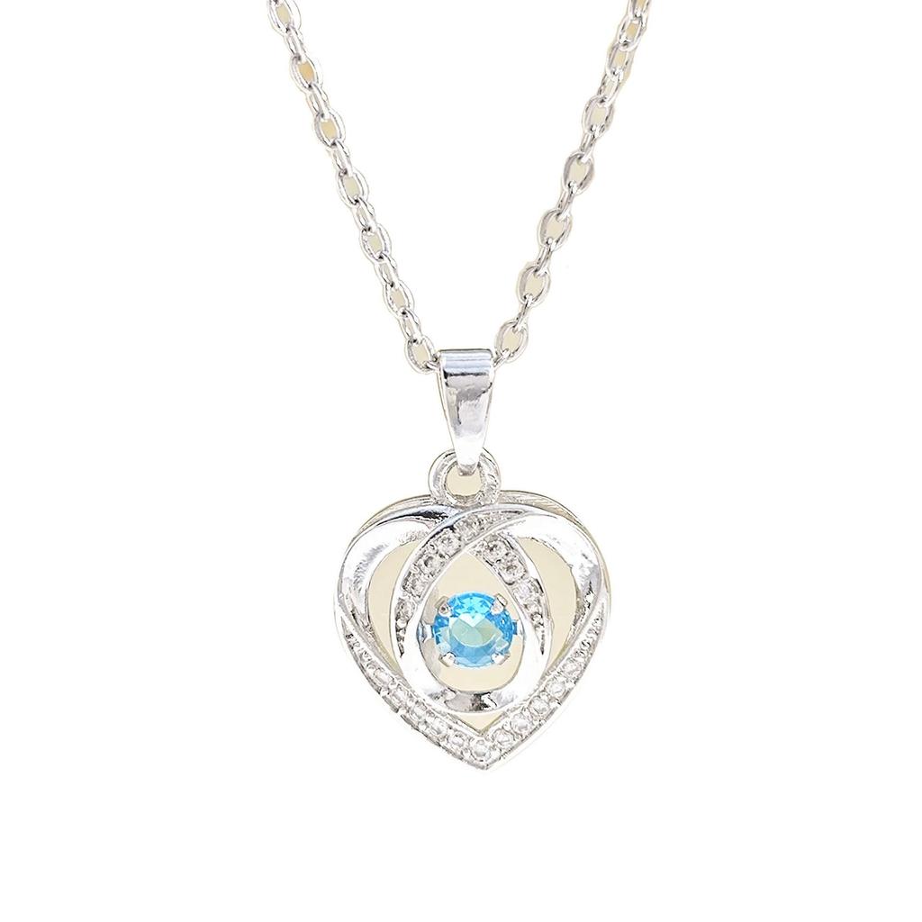 Heart-Shaped Clavicle Necklace: Elegant and Lively Valentine's Day Gift