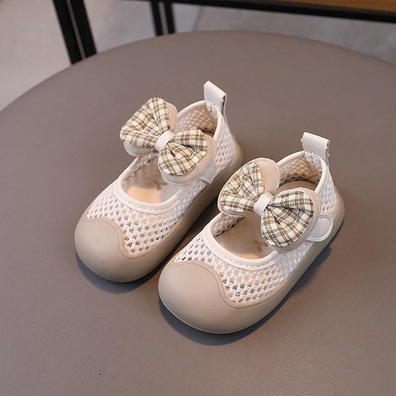 Summer hollow-out fly-woven mesh baby sandals, toddler walking shoes for girls, infant sandals for baby girls.
