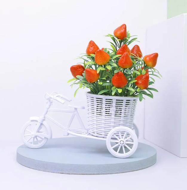 

The Desktop Is Adorned With Simulated Floral Decorations, Complemented By Silk And Plastic Floral Ornaments One size красный