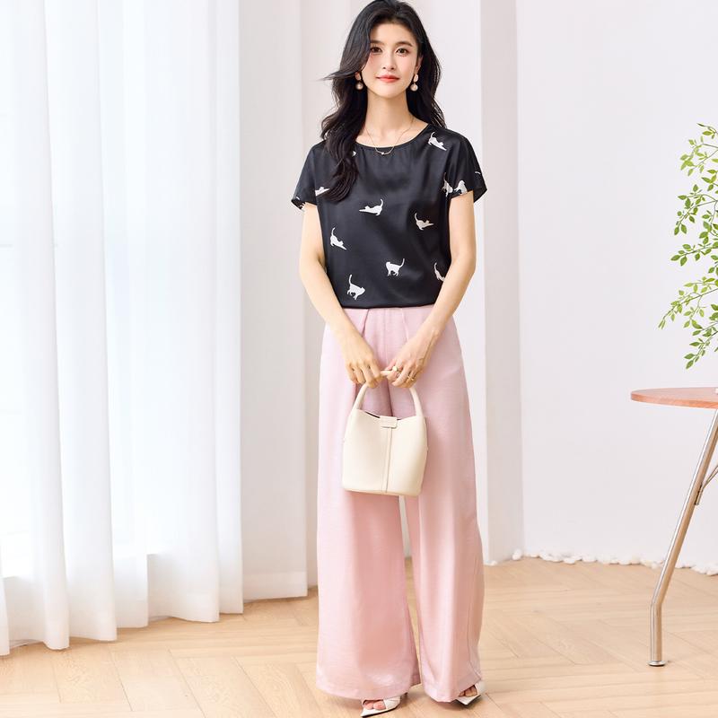 Elastic Satin [19mm Top] 2025 Short Sleeved Women's Spring and Autumn Cartoon Black Background White Cat Women's T-shirt