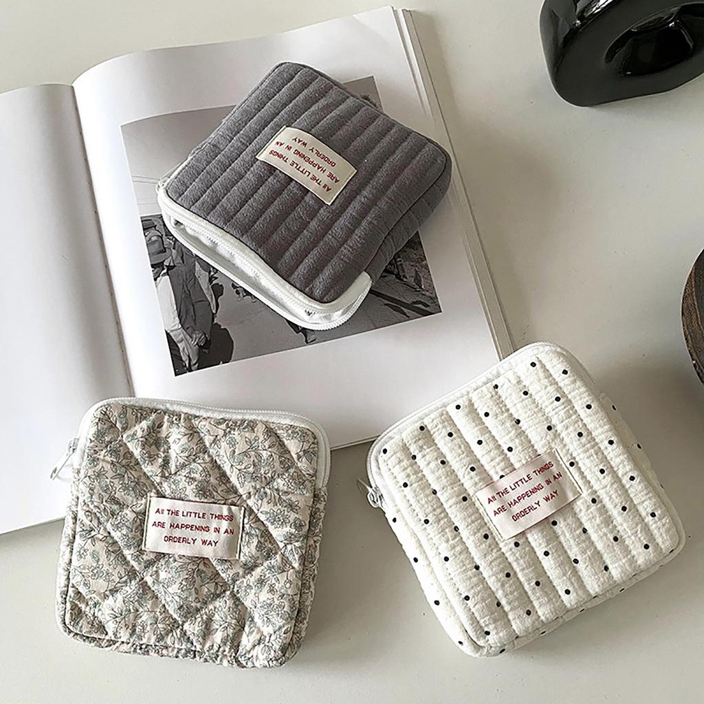 Multifunktionale Damenbindenbeutel Blumenmuster Wiederverwendbarer Bindenaufbewahrungs-Organizer Damenbeutel Tragbare Make-up-Taschen