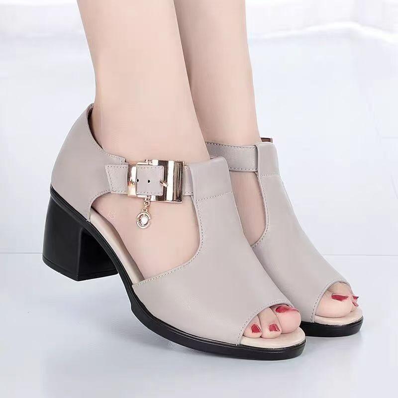 

Wind sandals women s middle heel non-slip fish mouth leather shoes summer new fashion versatile sandals 40