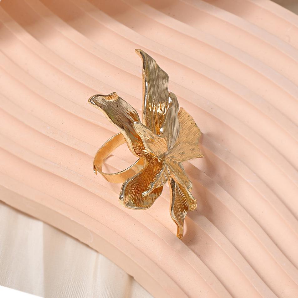 European and American style exaggerated flower fashion simple wind live ring temperament floral niche design high-end women's models