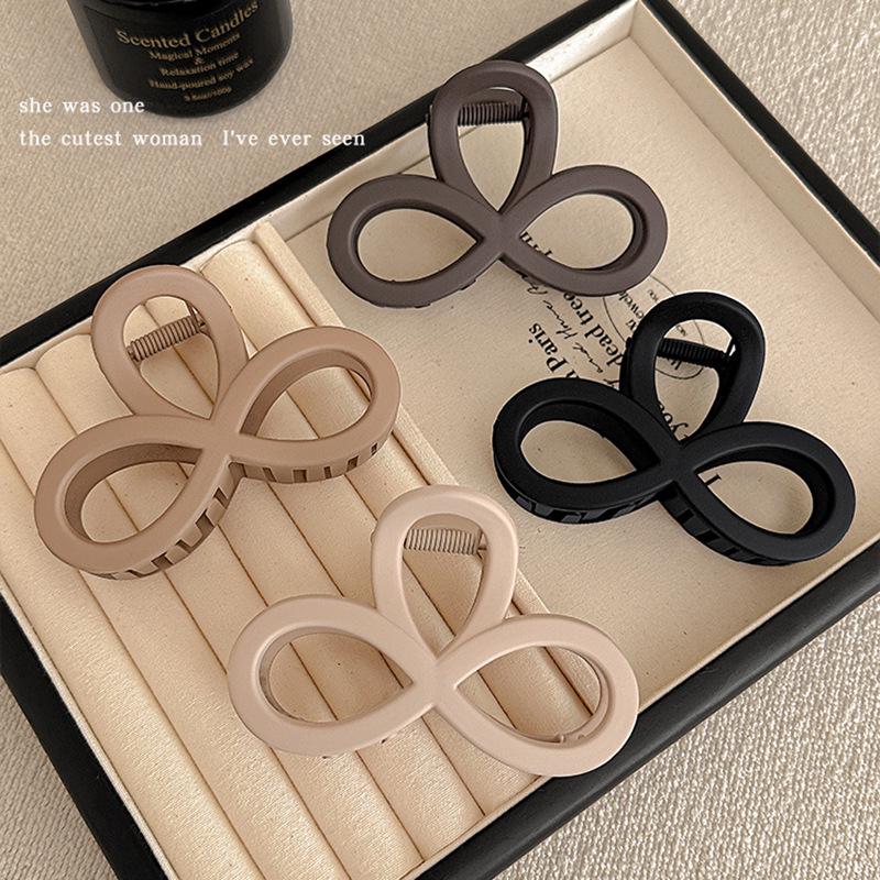 Korean Medium Half-Up Hair Clip for Women - High-End Shark Claw Accessory