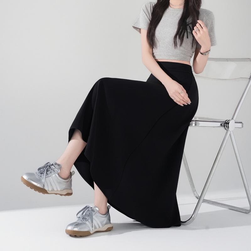Plus Size Korean Style Slimming Black Skirt - Thin Material, Versatile, Solid Color, Spring/Summer