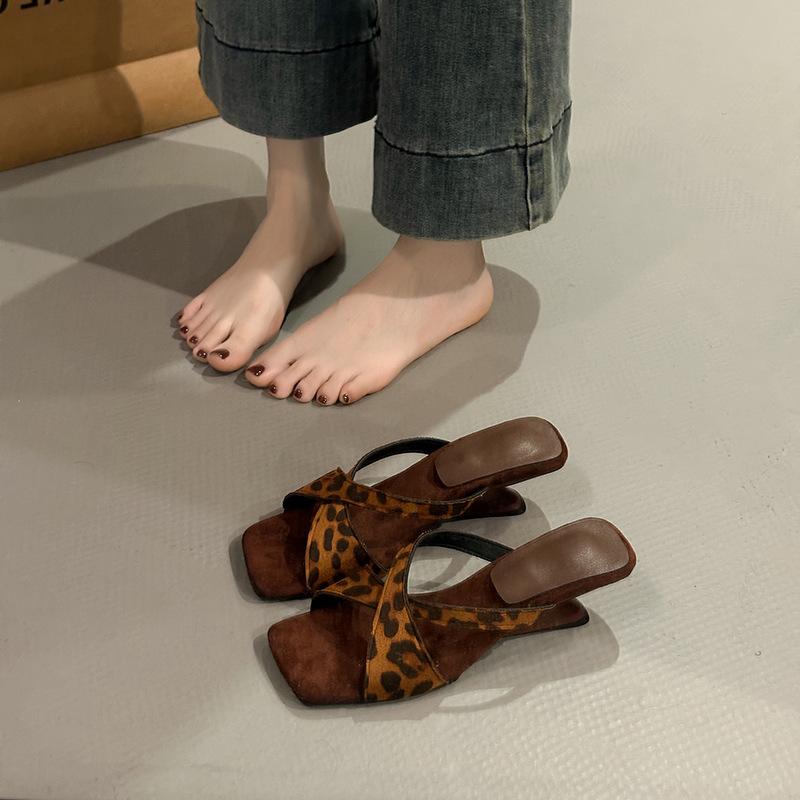 Retro square head cross with cool slippers women's new summer wear temperament wedge heel slippers sandals