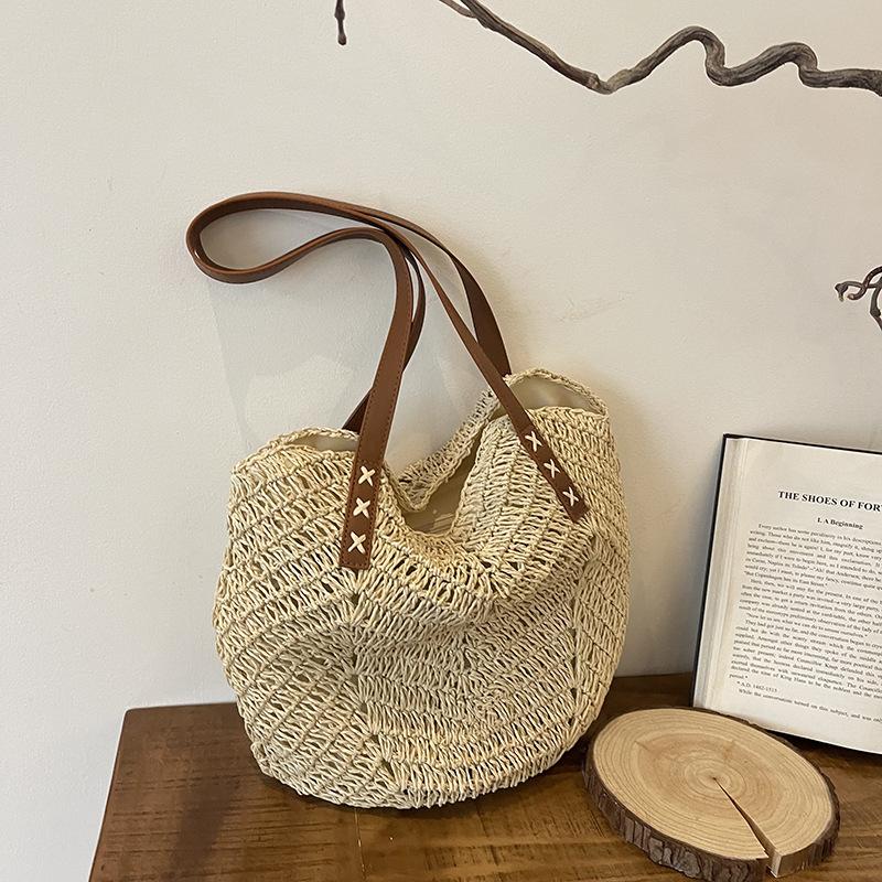 Ins summer Internet celebrity straw bag 2025 new seaside vacation beach woven bag large capacity shoulder tote bag
