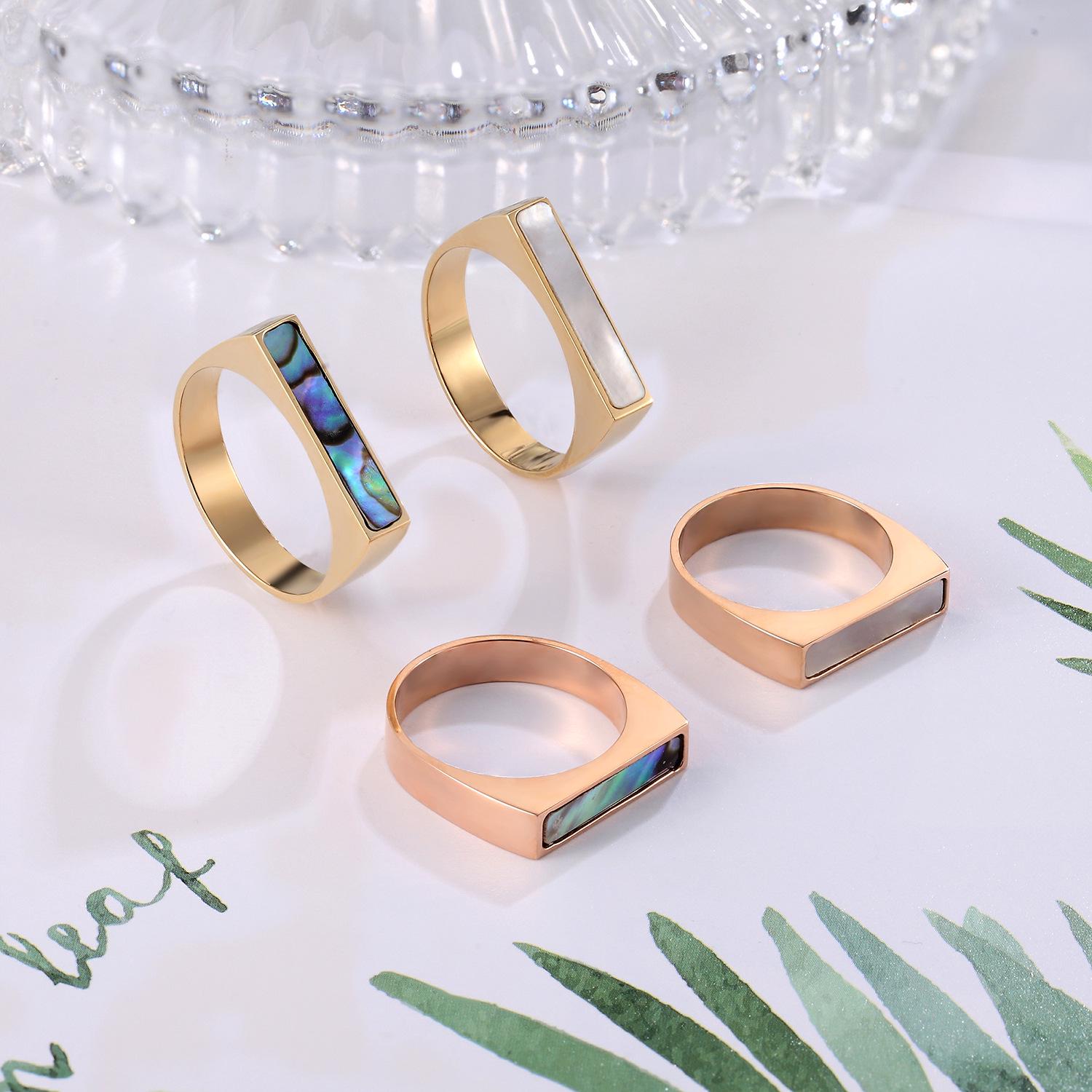 

Квадратное кольцо из титановой стали с гальваническим покрытием из золота 14 карат и перламутром - Не тускнеющая женская бижутерия Size 8