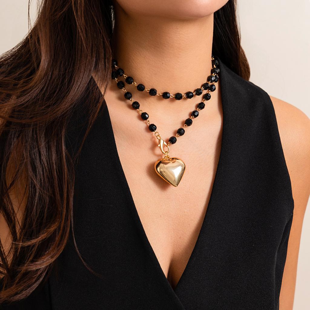 Sweet and Cool Ins Style Black Crystal Heart Pendant Necklace Female, Simple Long Handmade Jewelry