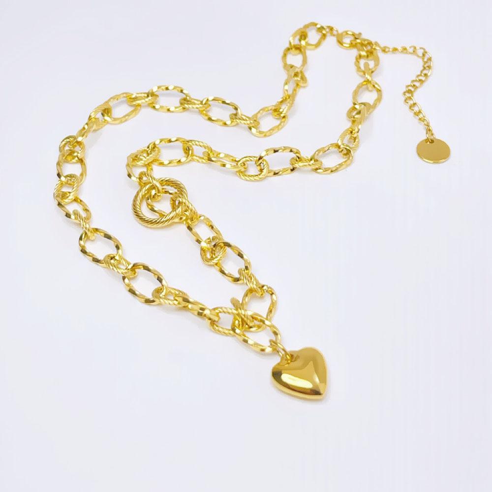 Fashion Design Hollow Hanging Gold Love Necklace Female Popular Personality Temperament Titanium Steel Clavicle Chain Versatile