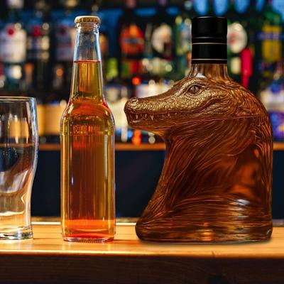 Yousheng Crocodile Head Glass Wine Decanter Bottle for Whiskey Vodka Beer Handmade Artistic Glass Drink Container Home Bar Decor