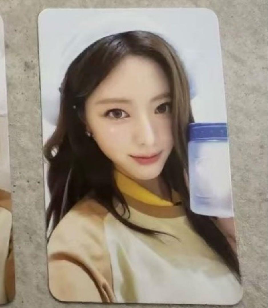 

[USED] ITZY Yuna GOLD makestar limited edition sauna trading card