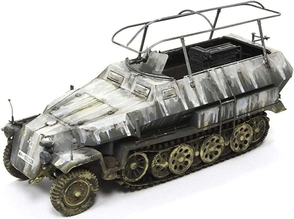 AFV Club 1/35 Sd.Kfz.251/3Ausf.C Radio Command Vehicle Plastic Model Kit