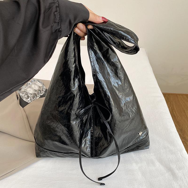 Niche Underarm Bag Large-capacity Simple Single-shoulder Bag Fashionable and Stylish Shopping Bag for Women
