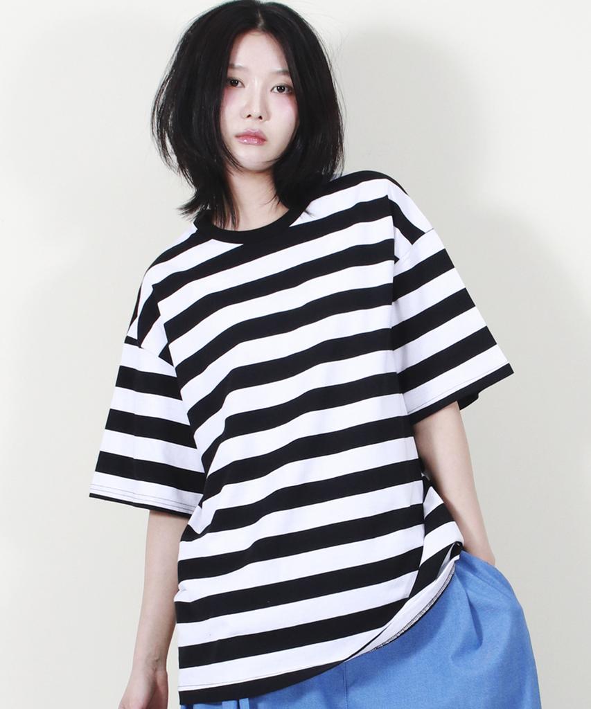 Deumakeu Bold Stripe Oversized Short Sleeve T-Shirt Black