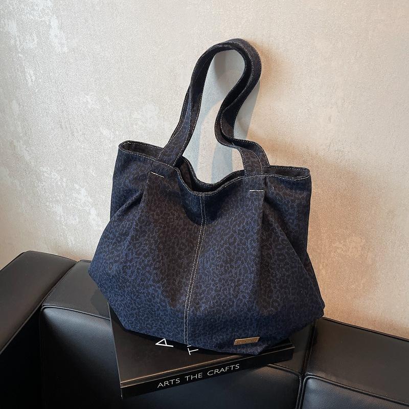 

Женская сумка 2024 года, новая осенне-зимняя сумка большой вместимости с леопардовым принтом, высококачественная сумка-тоут, сумка через плечо в стиле ретро темно-синий