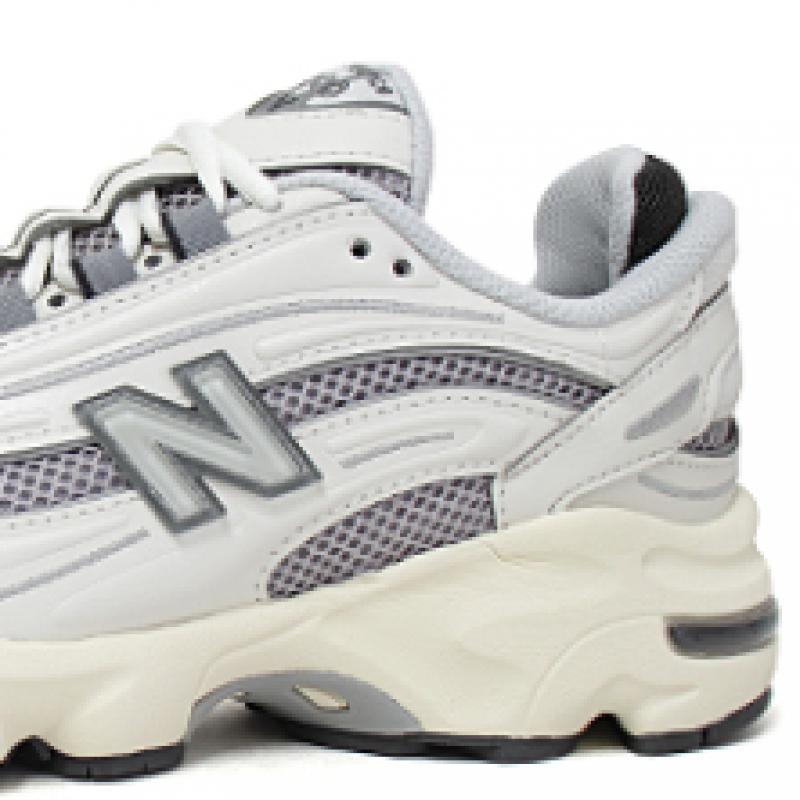 New Balance Nb 1000 ClaSSic Men S And woMen S Running ShoeS Running ShoeS Sea Salt M1000mew