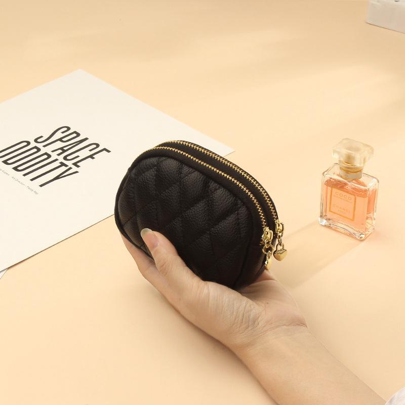 

Женский кожаный кошелек с двухслойной молнией из коровьей кожи и брелоком для хранения монет чёрный