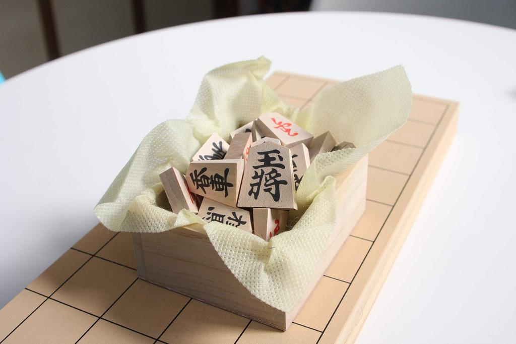 Tendo Shogi Pieces Folding Board Set Made in Japan & (Size 5) - Wooden,