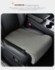 Universales Leder-Autositzkissen mit Beinstütze – Perforiert, Atmungsaktiv, Ganzjahresdesign