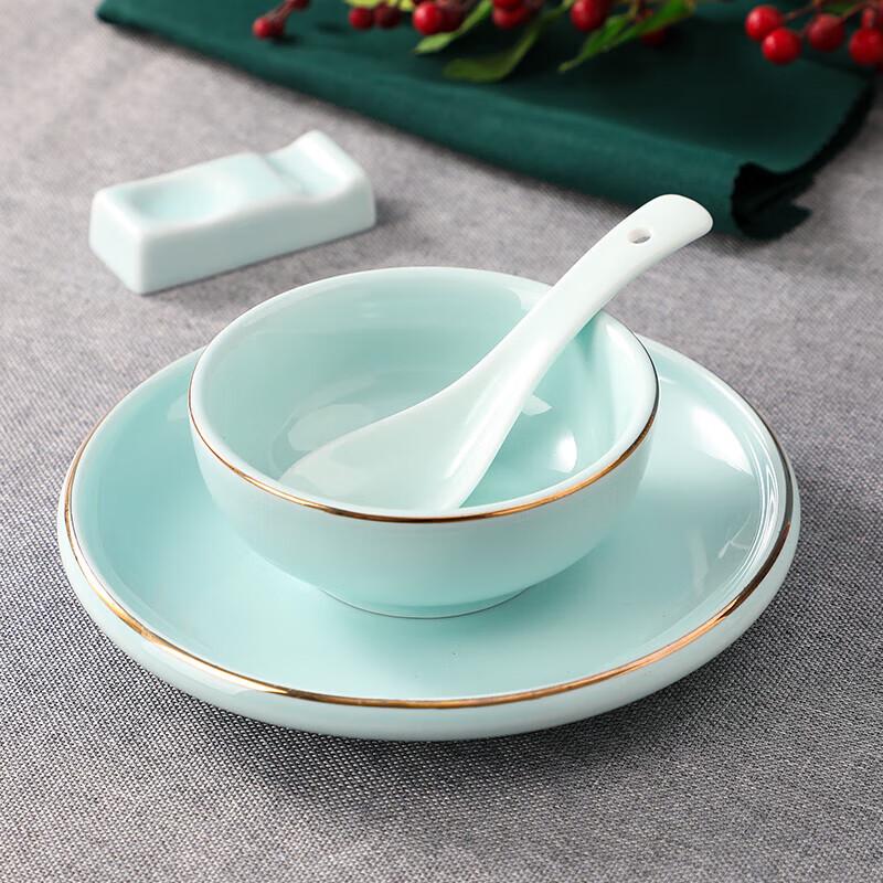 Набор столовой посуды из селадона Ухэ