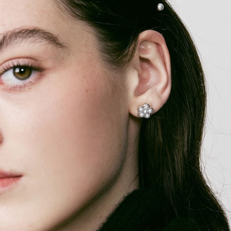 VINTAGE HOLLYWOOD Texture Pearl Flower Earrings_VH249OEA010M