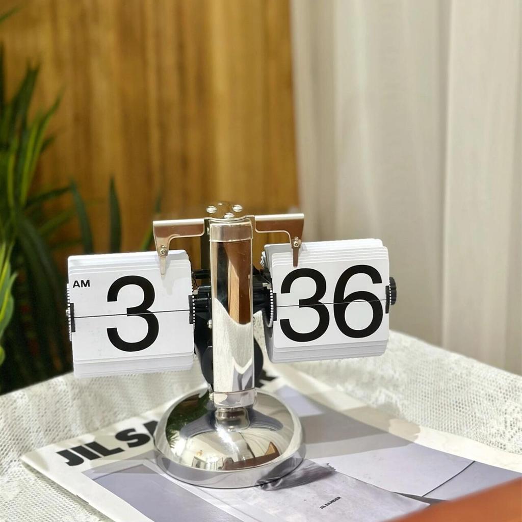 Creative Retro European Automatic Mechanical Desk Clock - Modern Simple Living Room Ornament