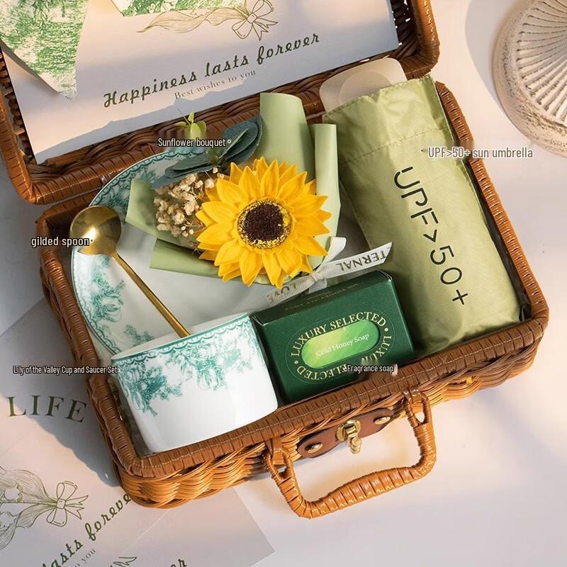 Elegant Women s Day Gift Basket Set