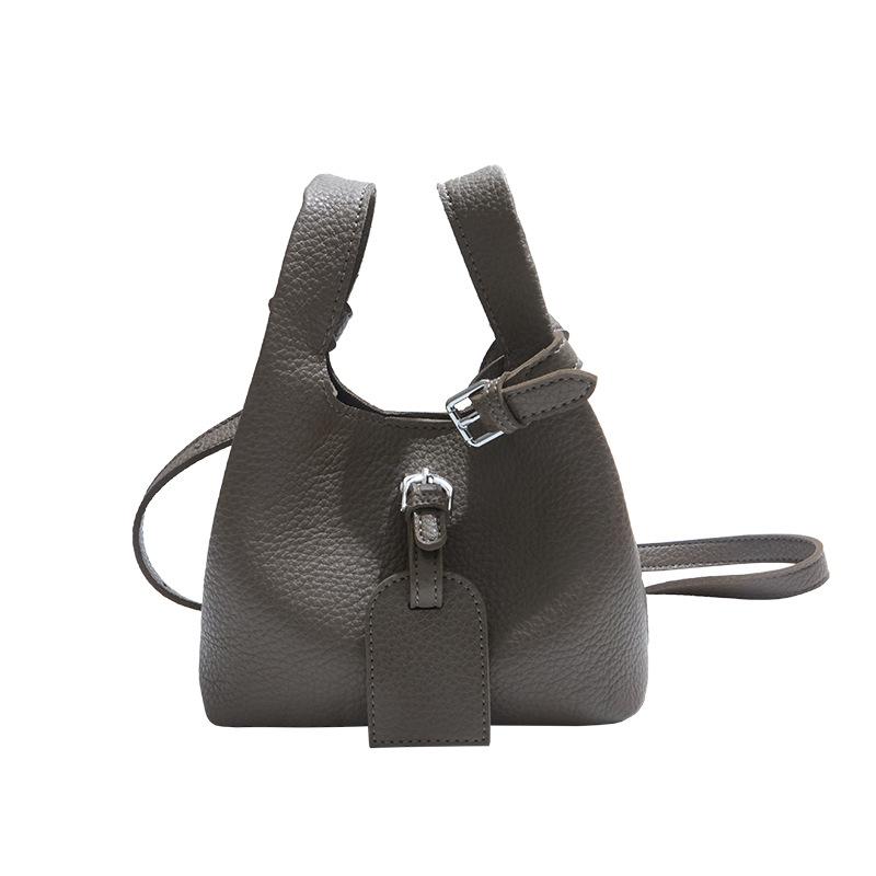 This Year's Popular Bags, Women's 2025 New Trendy Portable Bucket Bags, High-end Versatile Shoulder Bags, Messenger Bags.