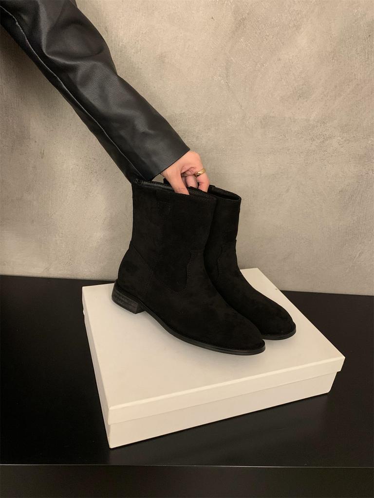 Koreaanse versie van retro suède ronde neus dikke hak kleine korte laarsjes dames 2025 lente, herfst en winter veelzijdige blote laarsjes woestenij wind