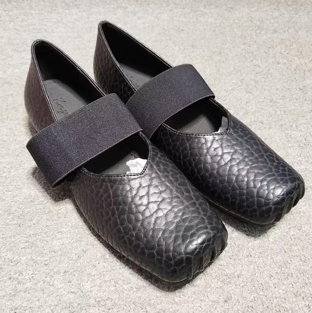 Mary Jane Shoes Women's 25 New Retro French Thick Heel Pig Nose Elephant Pattern Rubber Band Design Ballet Fashion Shoes