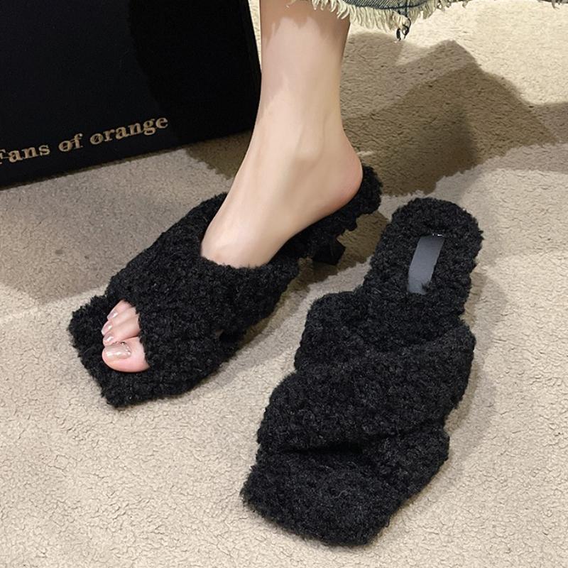 Fashion High Heels Slippers Women Square Toe Heeled Sandals Designer 2025 Summer New Shoes Fur Fashion Party Slingback Woman Flip Flops