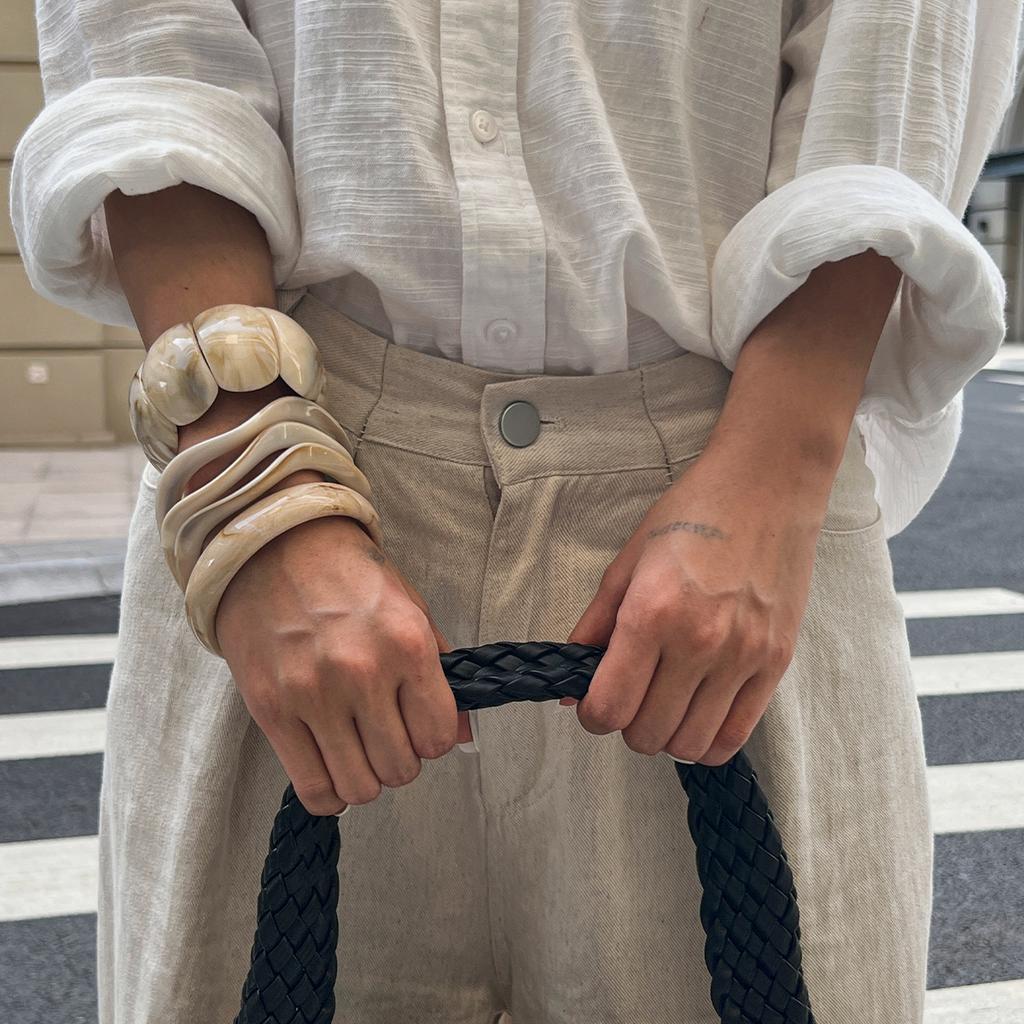 DIEZI Multilayer Exaggerated Beige Resin Acrylic Wide Bangles Hip Hop Geometric Bracelet Bangles For Women Men New Gift Jewelry