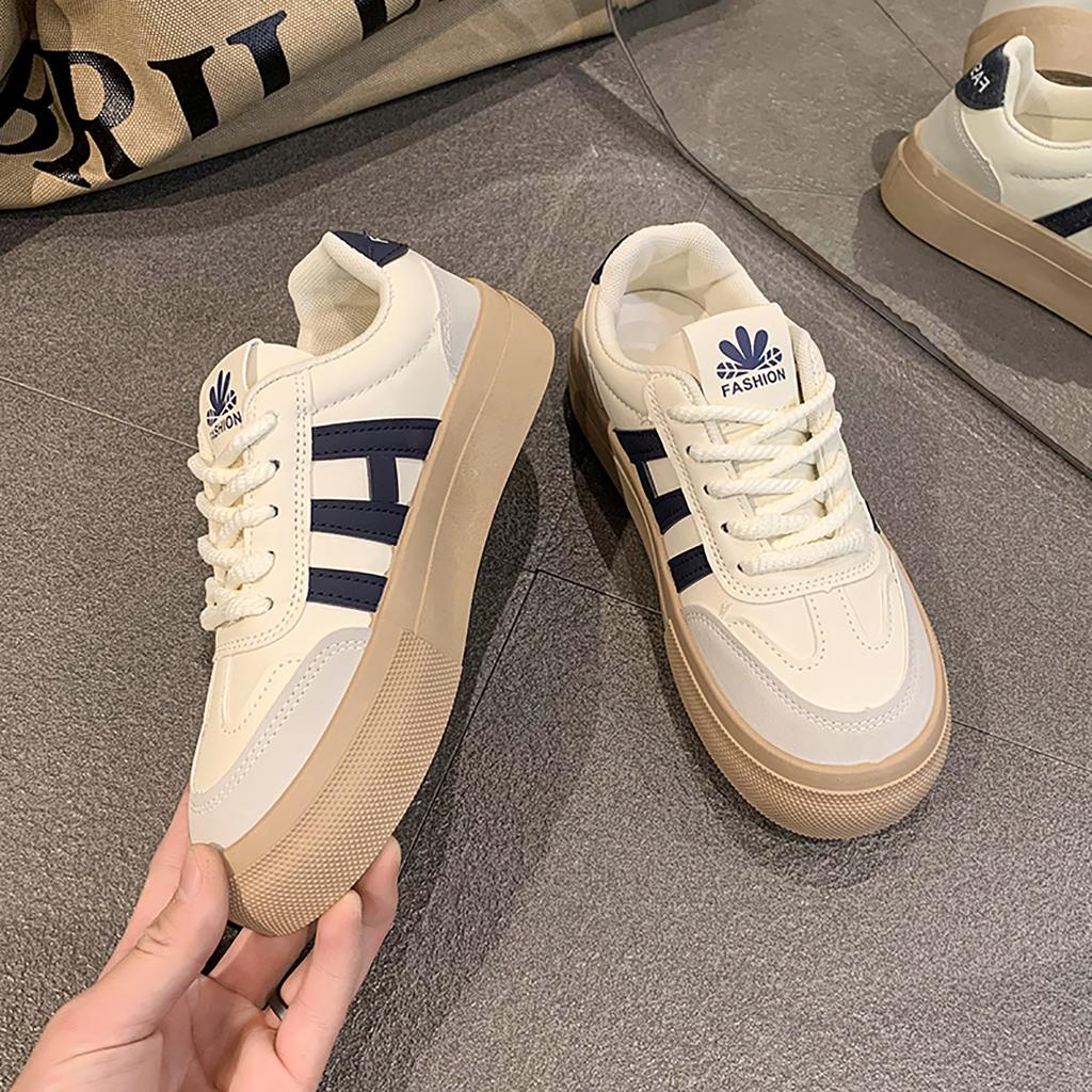 Women Outdoor Trainers Platform Shoes Height Increasing Chunky Sneakers Training Women Black White Frosted Leather Casual Shoes