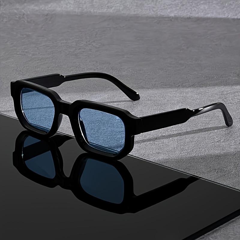 The Lightweight and Durable Design of The Unisex Simple Box Glasses Is Suitable for Daily Fashion Accessories