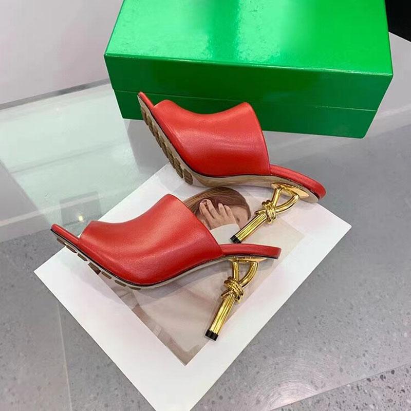 

Fashion European and American Summer High Quality Irregular High Heel Square Head Slippers Women s Nightclub Show Banquet Shoes T27 35 красный