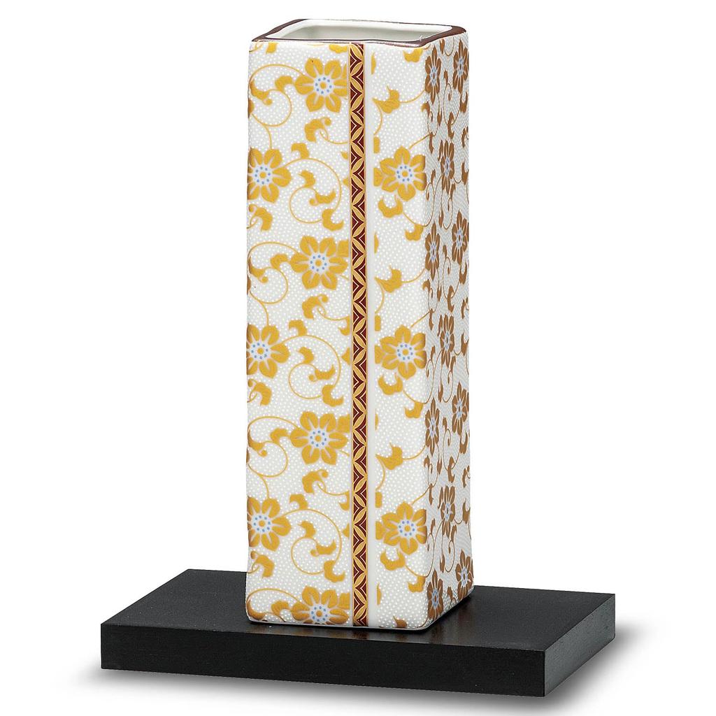 Waza no Kura Stylish Ceramic Kutani White Clematis with Flower Brand Interior Flower Made in Perfect for Grand or Business Founding Vase, Ware,