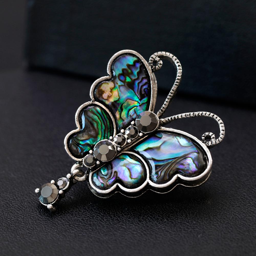 Women Fashion Butterfly Shell Broochpins Elegant All-match Scarf Buckle Suit Brooches Decoration