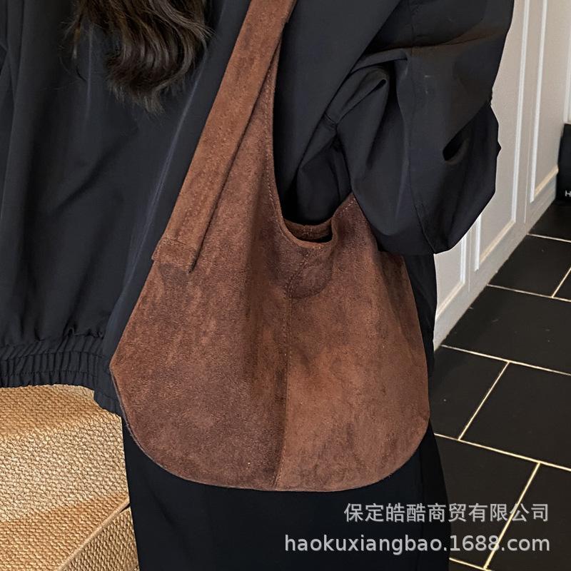 Niche Child Mother Bag Women's 2025 New Trendy Fashion Retro Suede Shoulder Bag Large Capacity Commuter Tote Bag