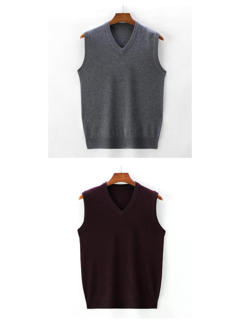 Men's V-Neck Red Knit Vest: Warm Autumn/Winter Waistcoat