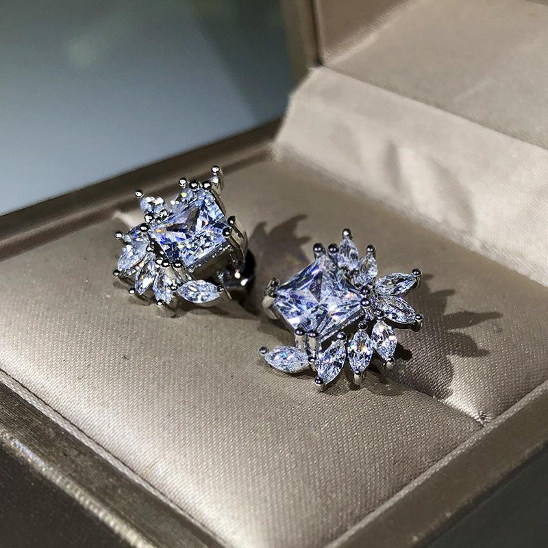 Aaa Zircon Women'S Stud Earrings Anti-Fall Ear Clips Flower Earrings Temperament Women'S Clothing Versatile Accessories