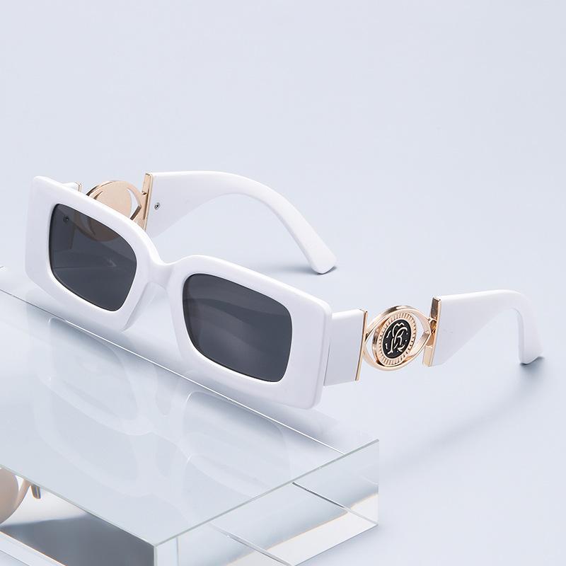 New Square Small Frame Sunglasses For Women Street Photography Glasses Fashion Square Modern Sunglasses Jh3033